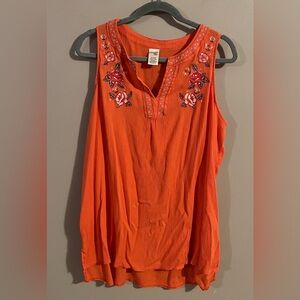 $6🧡Bundled Terra & Sky Floral Embroidered Tank